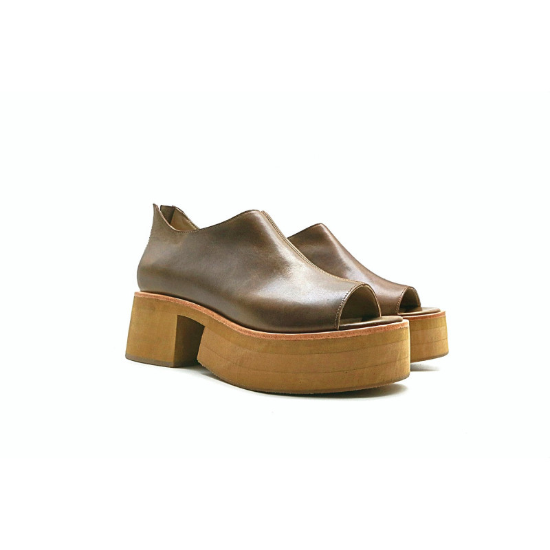 Mica cerato camel sandalias de plataforma de cuero hechas a mano - Cooperative Handmade