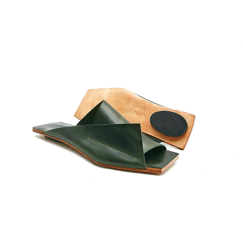 Miró álamo verde sandalias de cuero hechas a mano - Cooperative Handmade