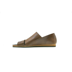 Nuna B cerato camel negro beige sandalias de cuero hechas a mano - Cooperative Handmade