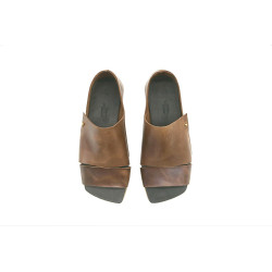 Nuna B cerato camel negro beige sandalias de cuero hechas a mano - Cooperative Handmade