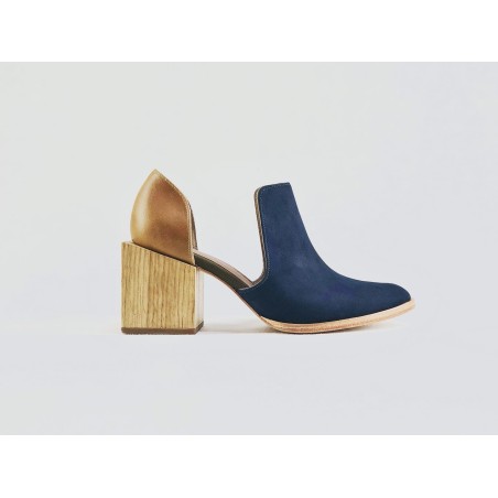 Alfonsina zapatos hechos a mano de cuero azul graso ranger caramelo detalles verde beige taco madera natural 7 cm