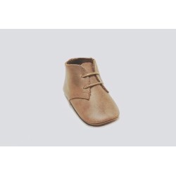 Chavito Camel zapato para niño hecho a mano de cuero cerato