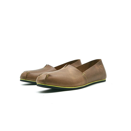 Pampa Man cerato camel detalles amarillo zapatos flat de cuero hechos a mano - Cooperative Handmade