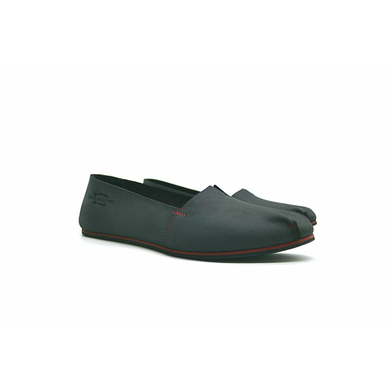 Pampa Fem negro graso detalles rojo zapatos de cueros hecho a mano - Cooperative Handmade