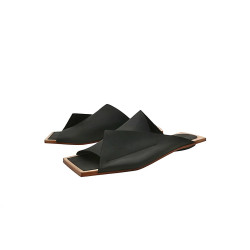 Miró B negro graso sandalias de cuero hechas a mano - Cooperative Handmade